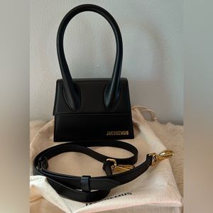 JACQUEMUS LE CHIQUITO MOYEN